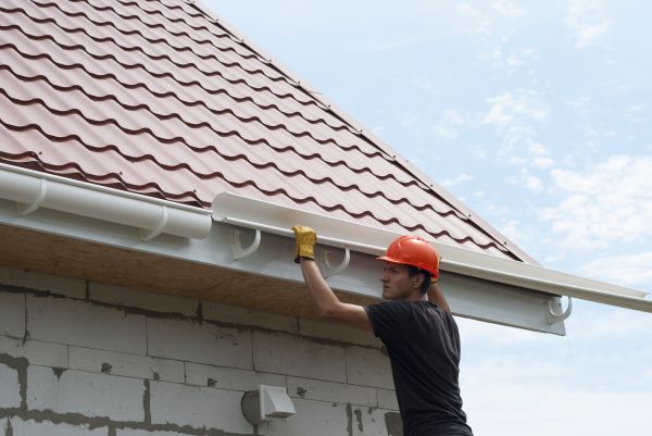 Rain Gutter Repair in Largo