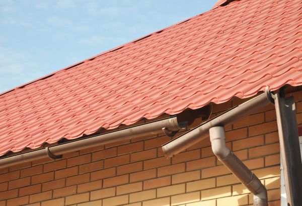 Loose Gutter Repair in Largo